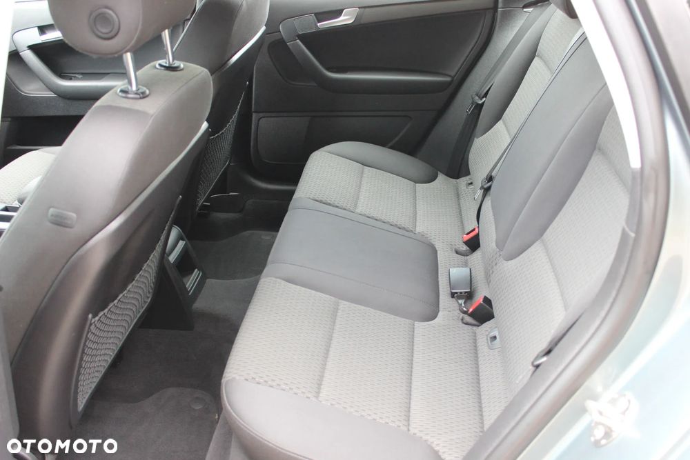 Audi A3 Sportback 1.6 Attraction - 25