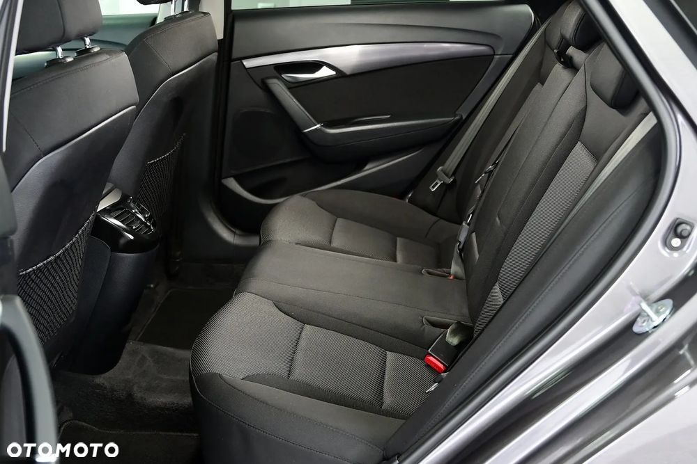 Hyundai i40 Kombi blue 1.6 Space - 19