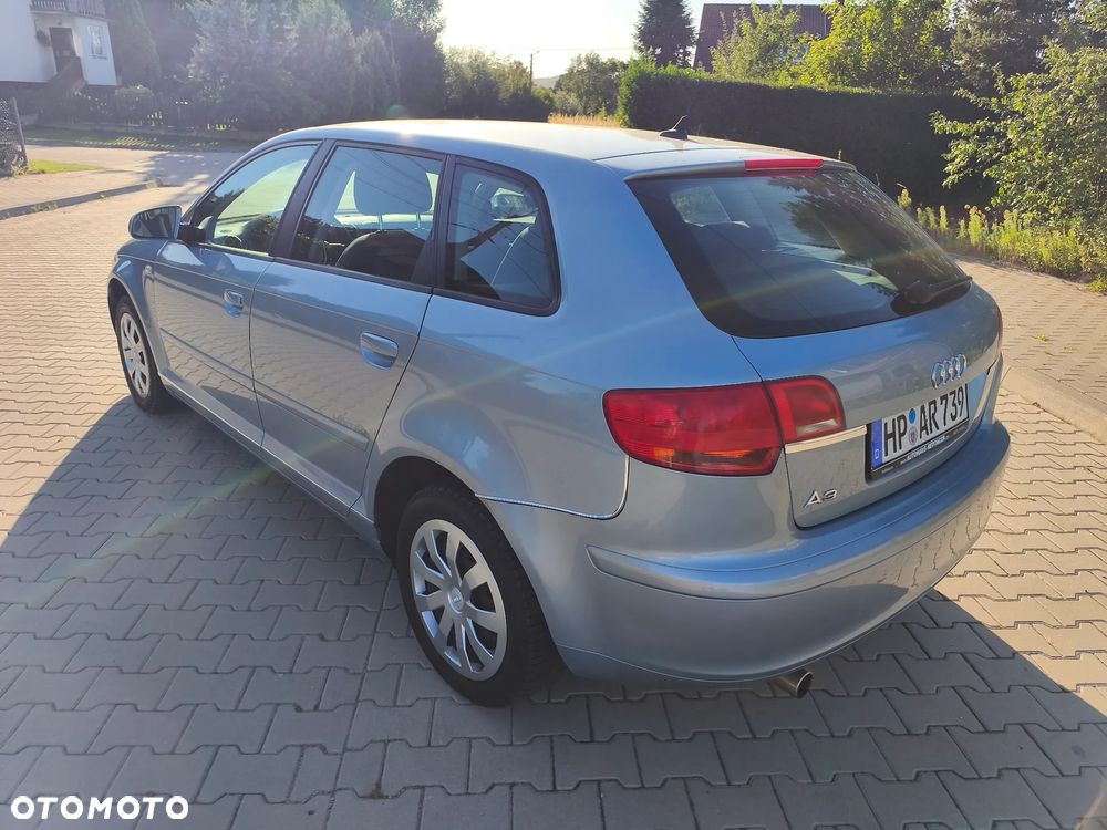 Audi A3 Sportback - 3