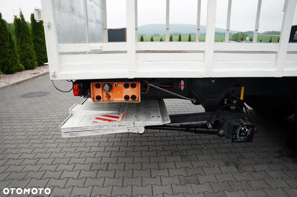 Volvo FM 380 / SOLÓWKA / 6X2 / DO PRZEWOZU ŻYWCA / DROBIU / WINDA 2 000 KG / EURO 5 - 21