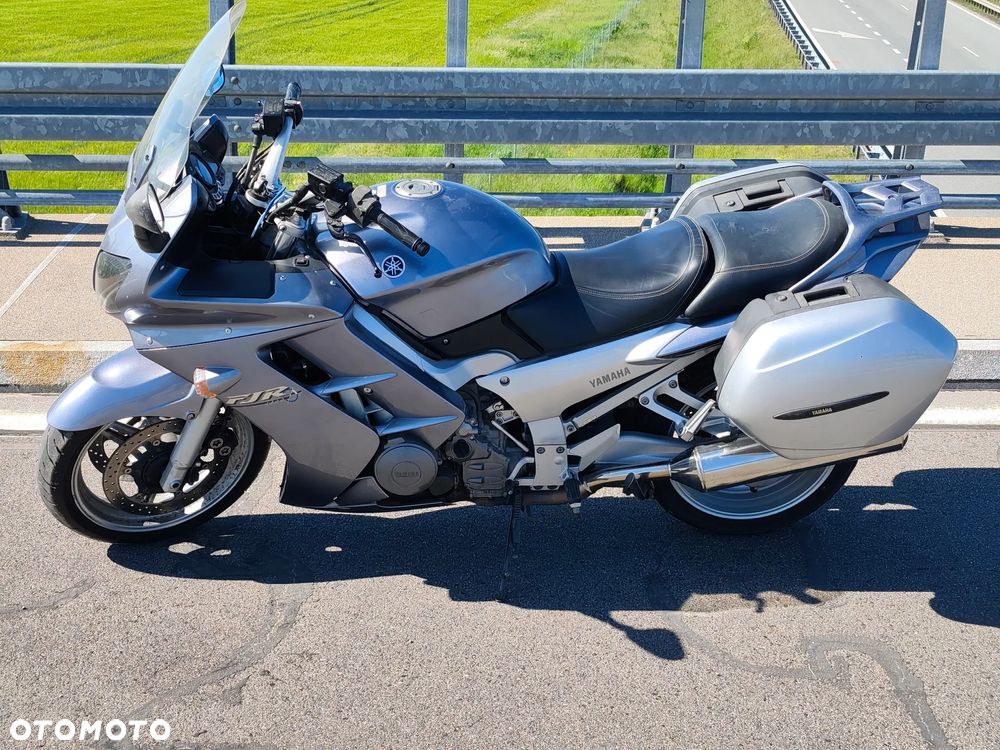 Yamaha FJR - 2