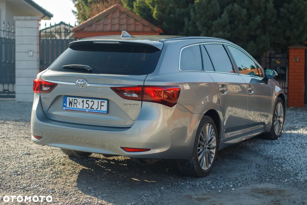 Toyota Avensis 1.8 Executive - 14