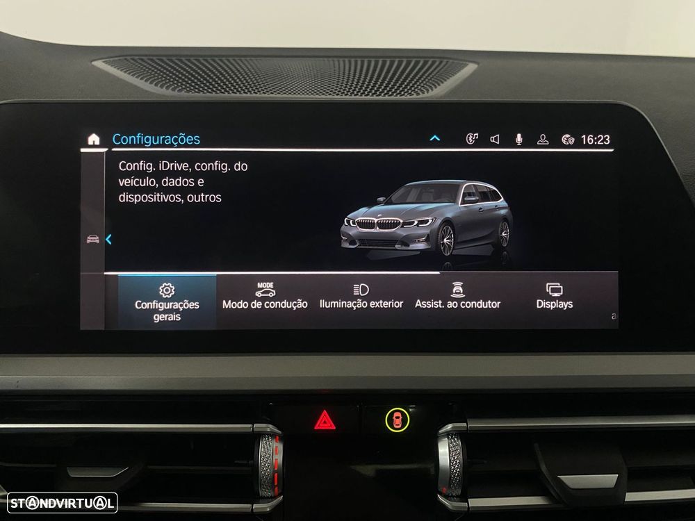 BMW 320 e Touring Corporate Edition Auto - 31