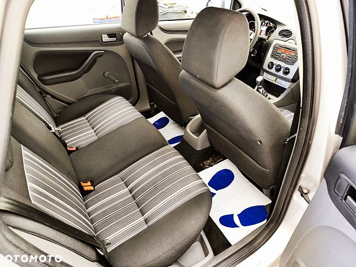 Ford Focus - 36