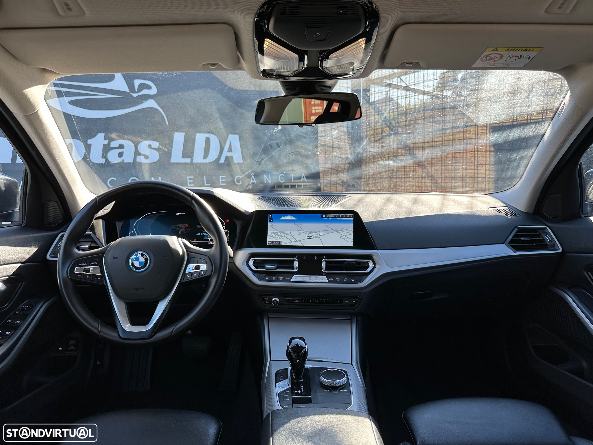 BMW 330 e Touring Aut. Advantage - 10