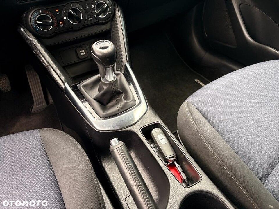 Mazda 2 - 15