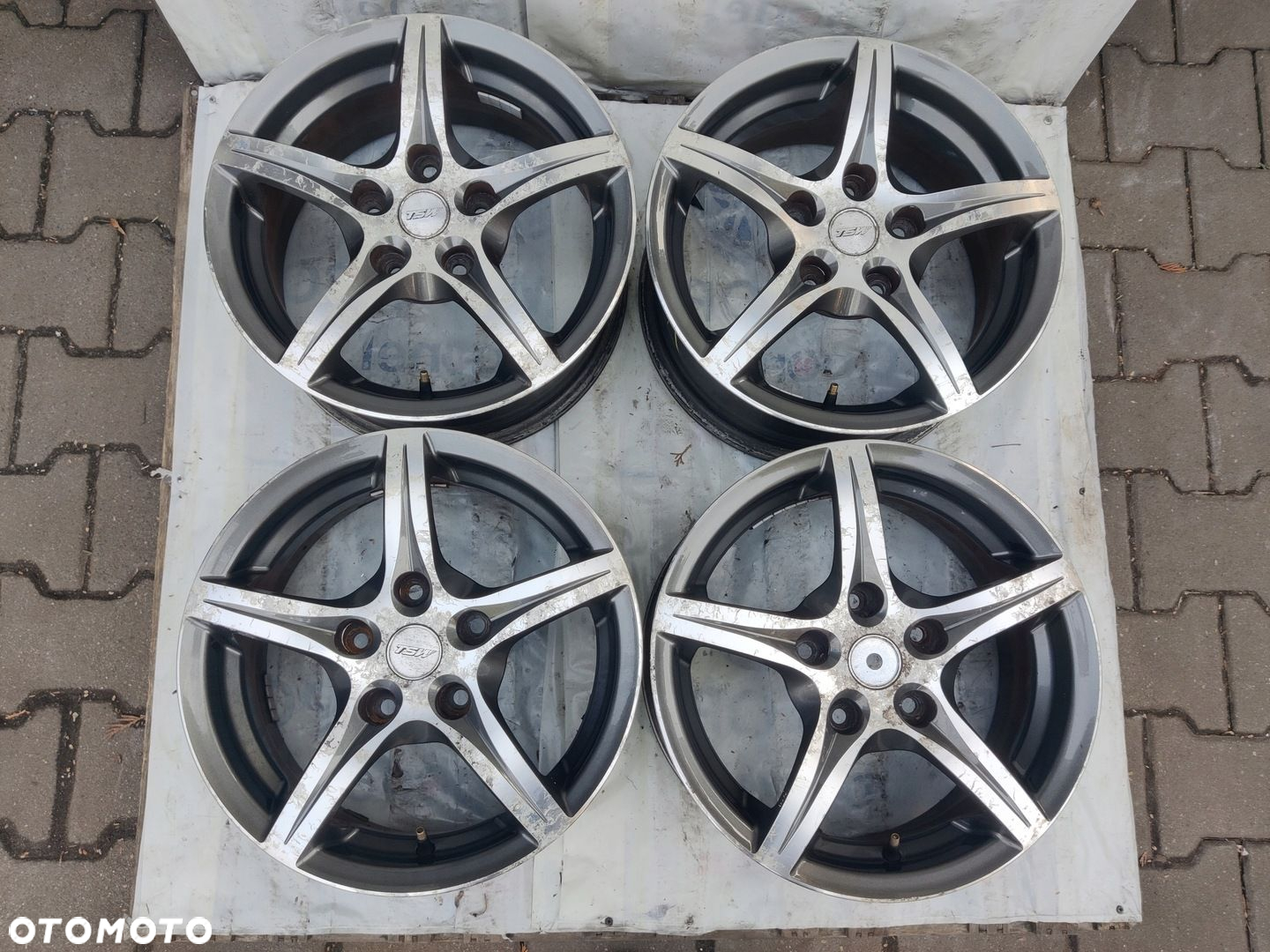Felgi 5x108 5x110 5x112 5x114,3 6,5J 15" ET42 592 - 2