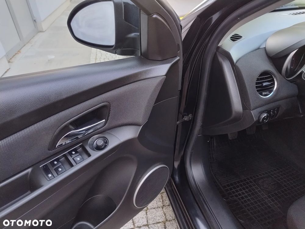 Chevrolet Cruze 1.7 D LT+ Premium - 16