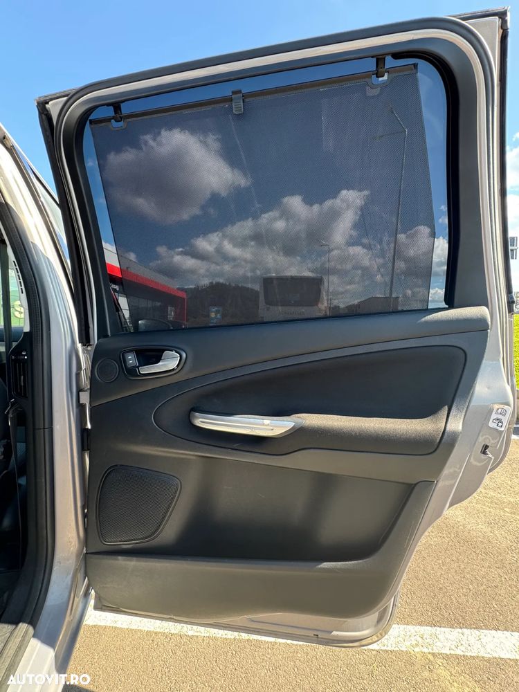 Ford Galaxy - 32