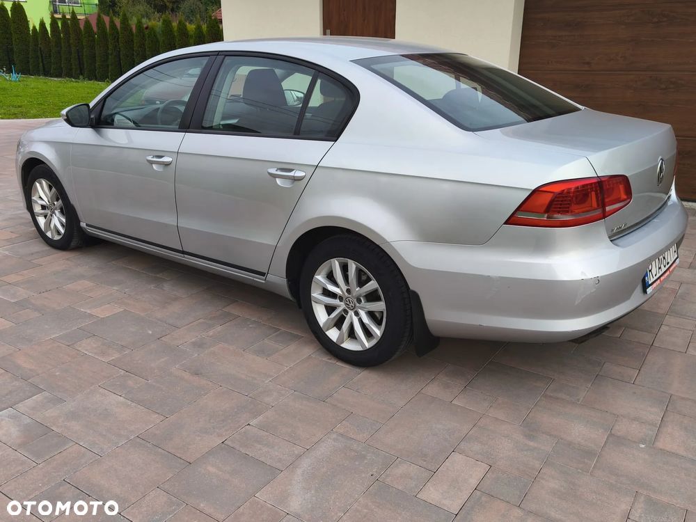 Volkswagen Passat 2.0 TDI Trendline - 22