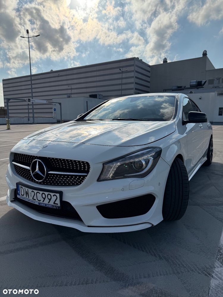 Mercedes-Benz CLA - 12