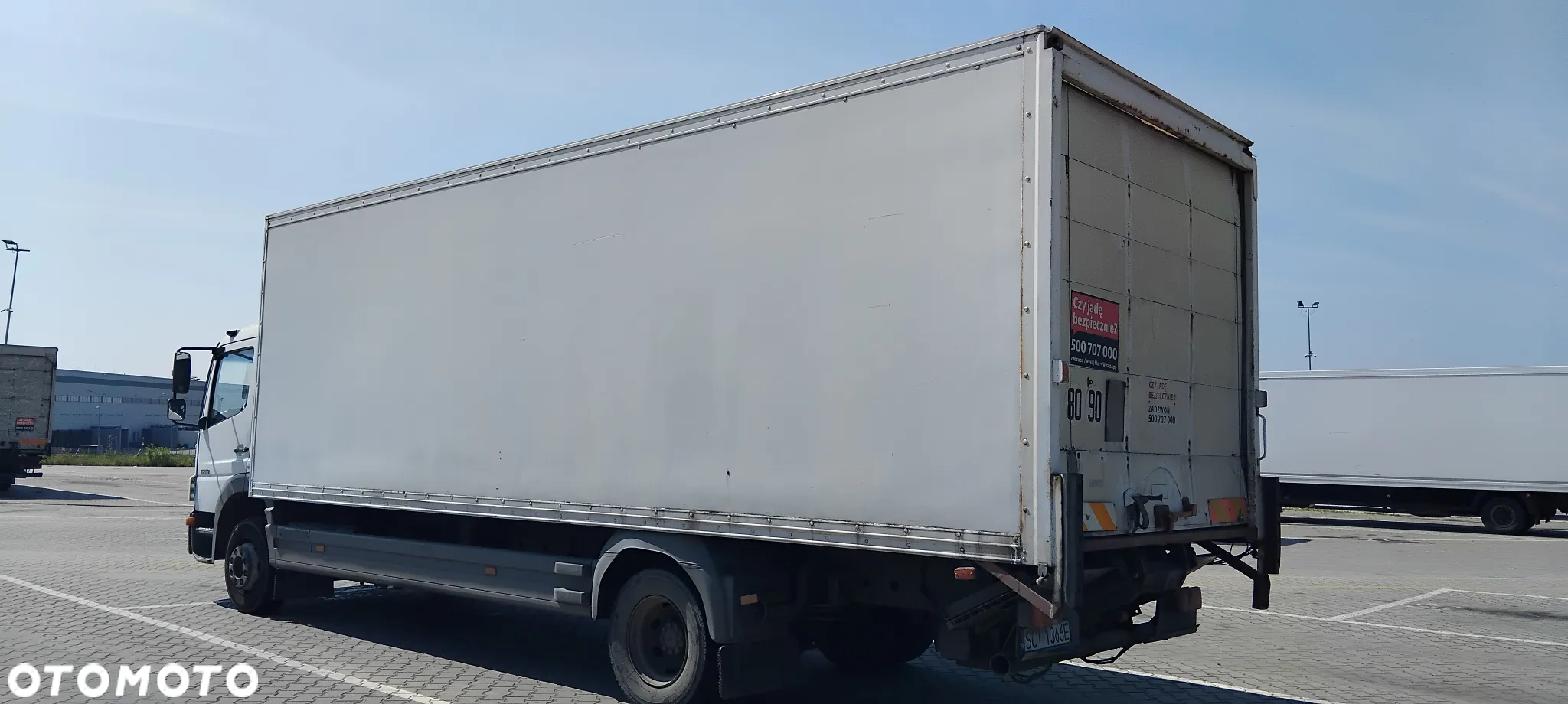 Mercedes-Benz 1218 - 2