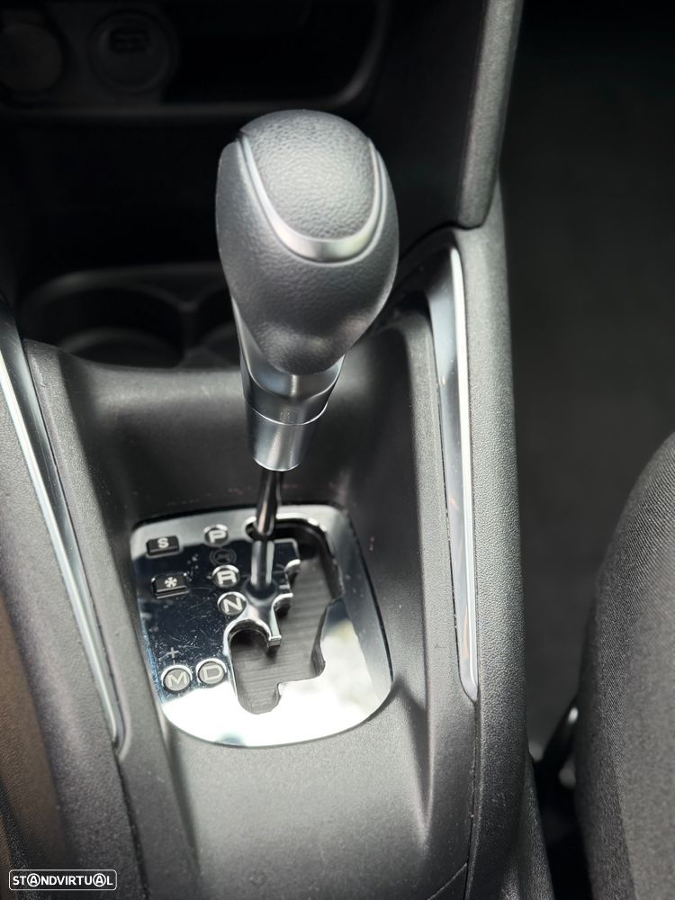 Peugeot 208 1.2 VTi Allure Auto - 9