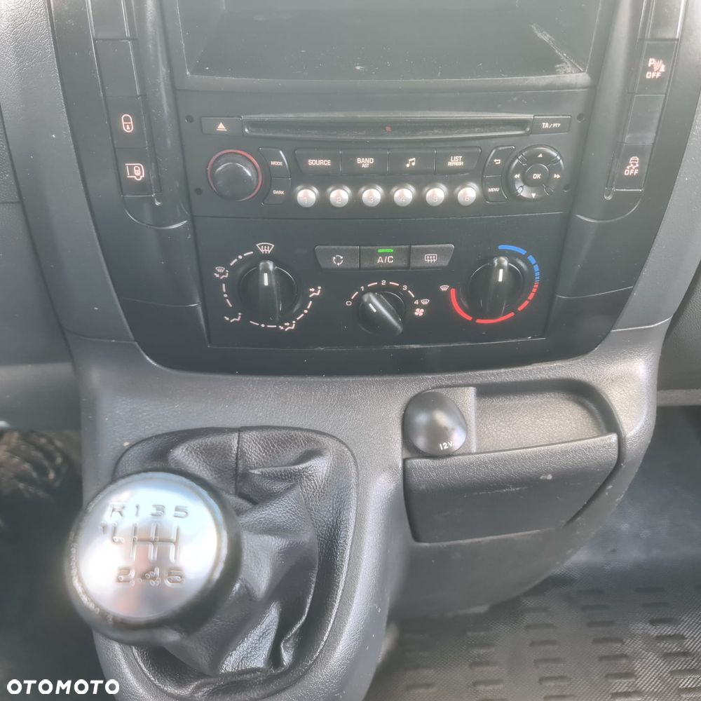 Peugeot EXPERT - 14