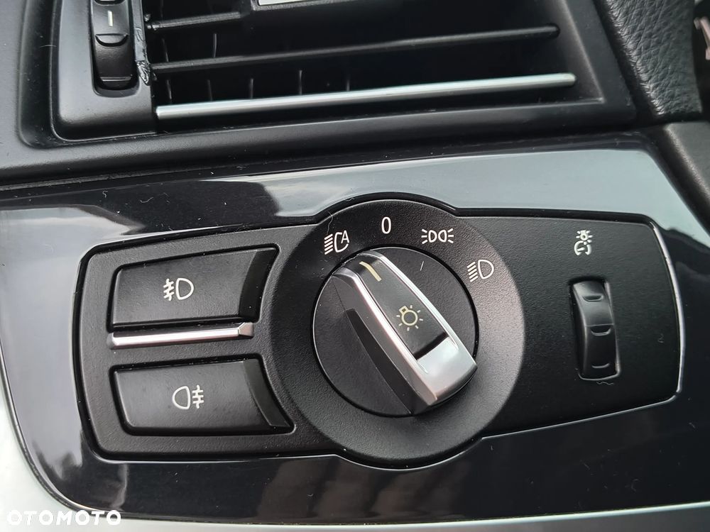 BMW Seria 5 - 32
