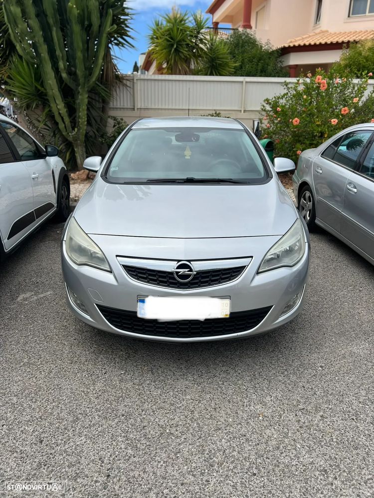 Opel Astra 1.3 CDTI Cosmo - 1