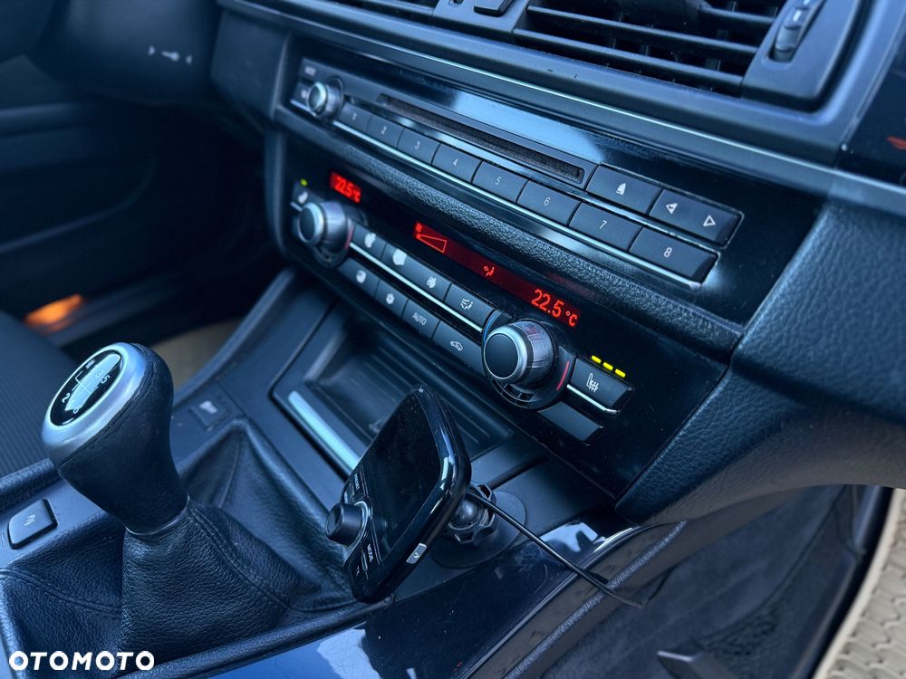 BMW Seria 5 520d - 12
