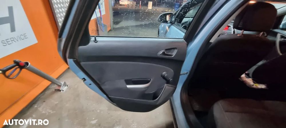 Opel Astra - 12