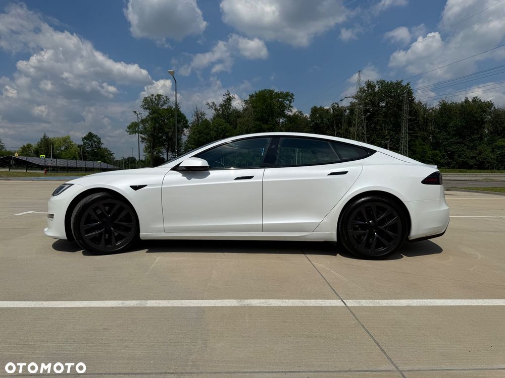 Tesla Model S - 2