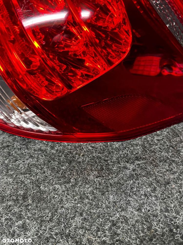 lampa prawy tył tylna toyota rav 4 III - 6