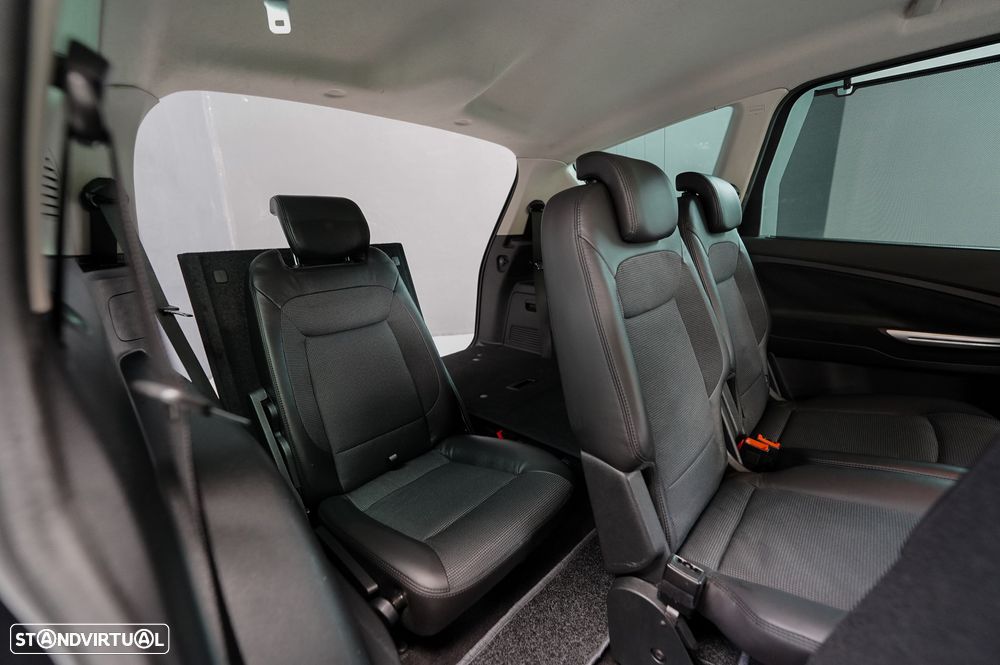 Ford S-Max 1.8 TDCi Titanium 7L - 23