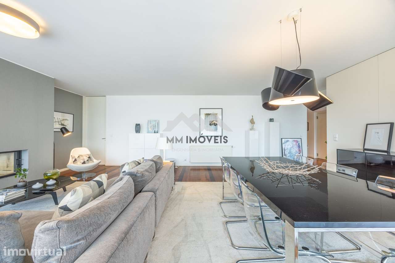 Apartamento T4 | Vila Nova de Gaia | Condomínio Fechado | Piscina | Co - Grande imagem: 4/51