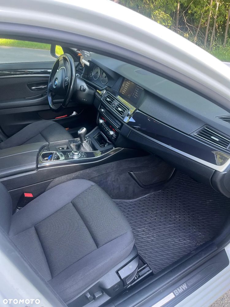 BMW Seria 5 520d - 7