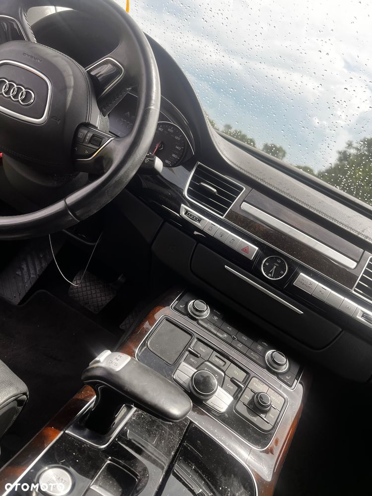 Audi A8 4.0 TFSI L Quattro - 11