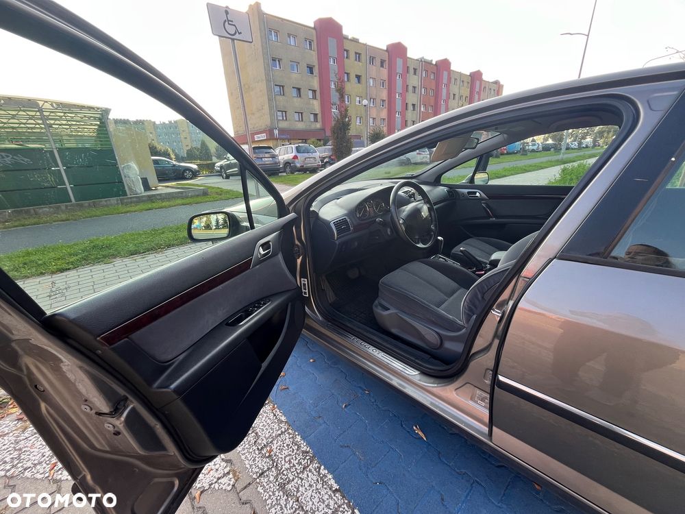 Peugeot 407 - 9