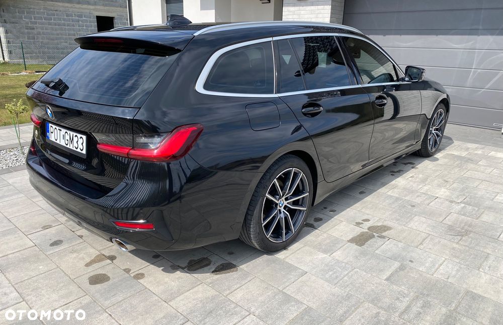BMW Seria 3 320d Sport Line - 3