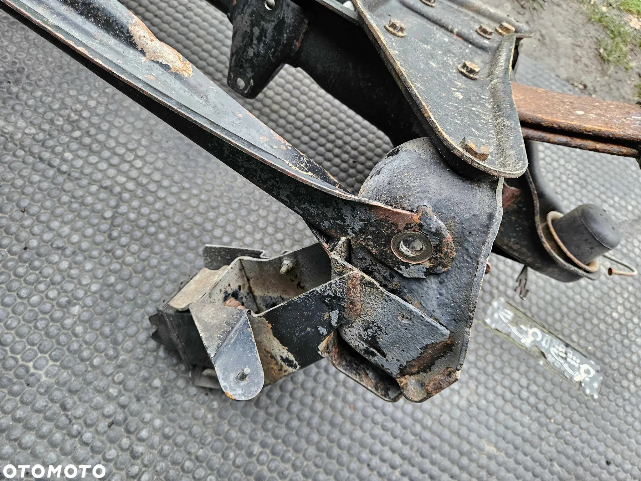 Sanki Belka Wózek Zawieszenia Trawers Przod Przednia Resor Pioro Mercedes Sprinter 901 902 VW LT - 28