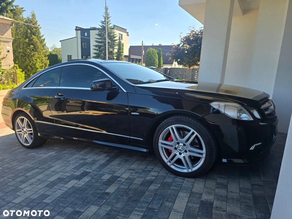 Mercedes-Benz Klasa E 220 CDI DPF BlueEFFICIENCY Automatik Elegance - 40