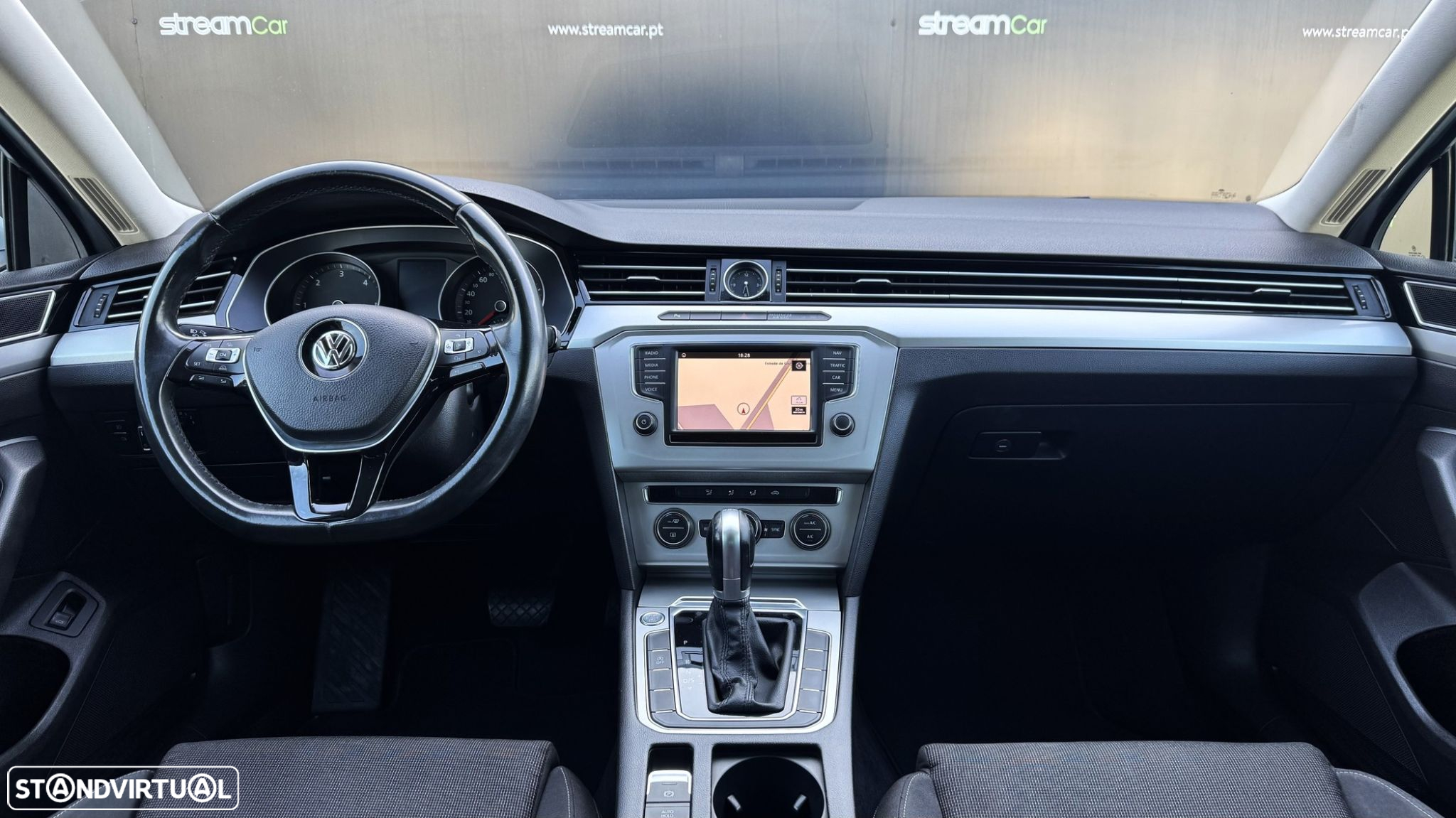 VW Passat 1.6 TDI Highline DSG - 13
