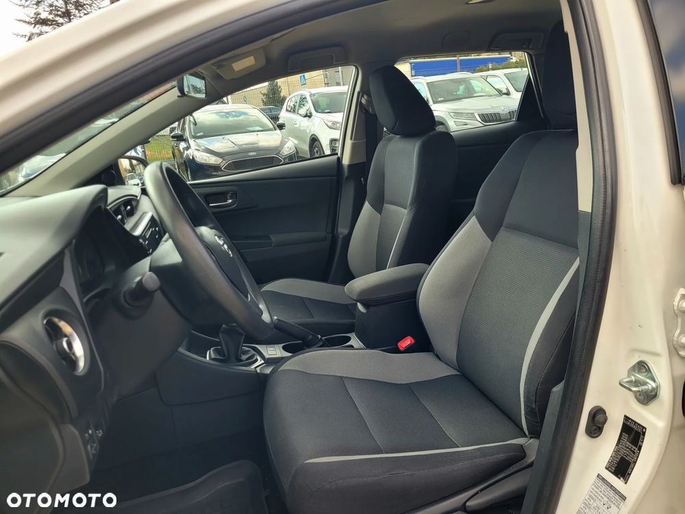 Toyota Auris 1.33 VVT-i Active - 6