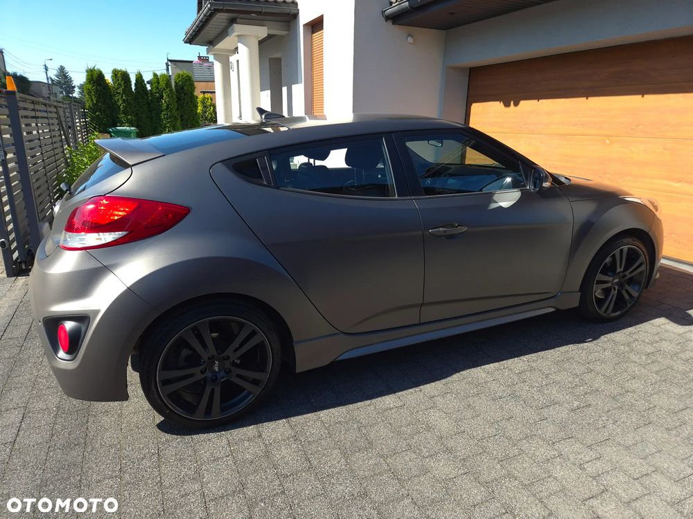 Hyundai Veloster - 14