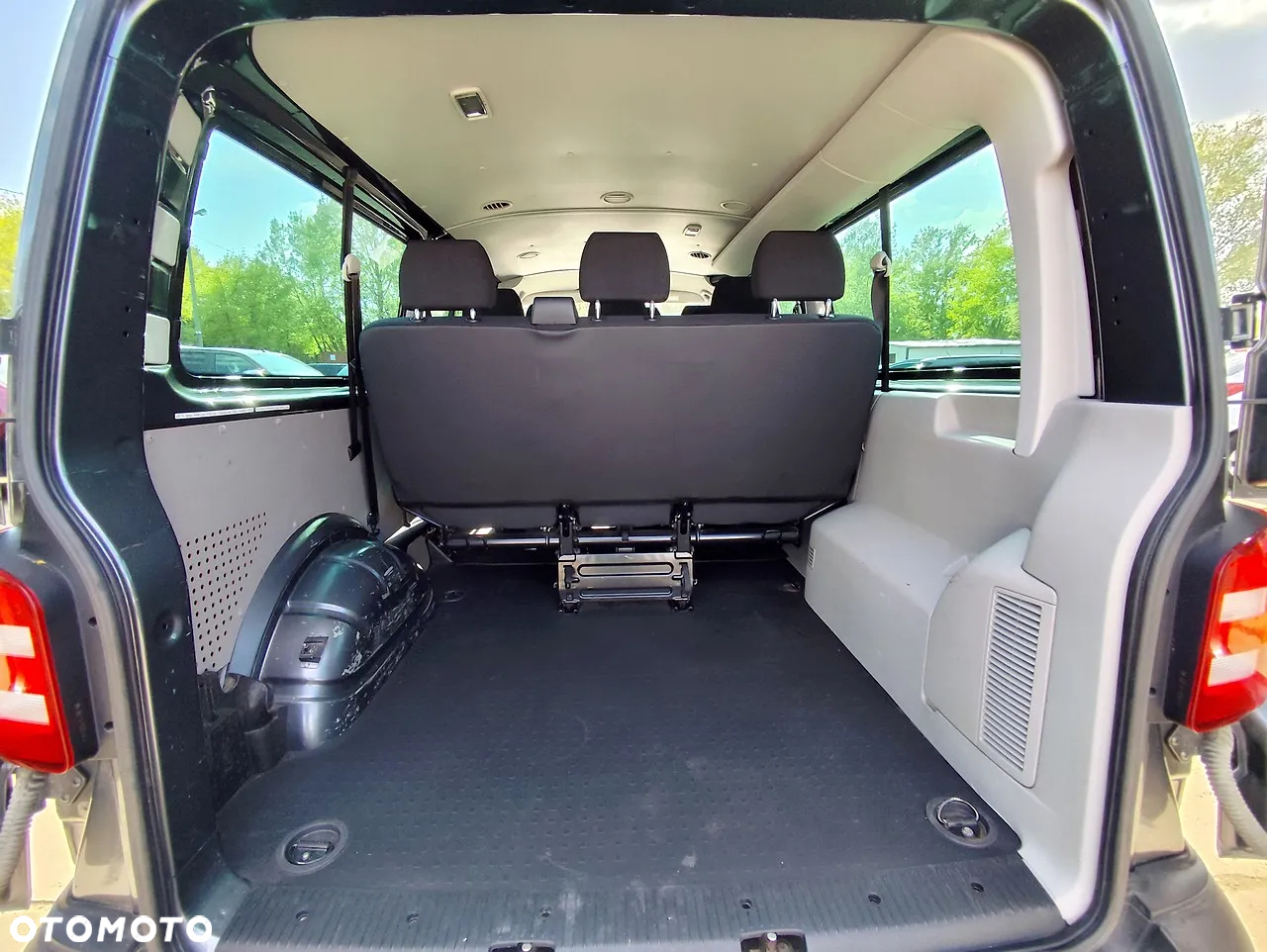 Volkswagen Transporter TDI Lang DSG 4MOTION Plus - 8