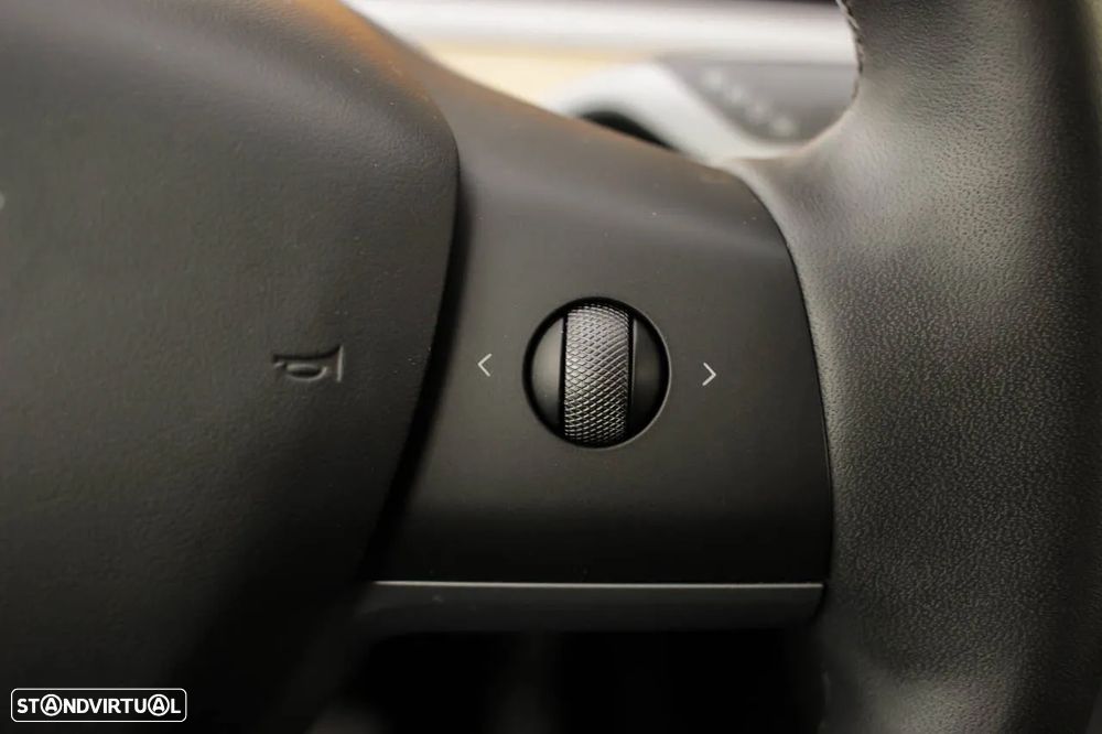 Tesla Model Y Tração Traseira - 17