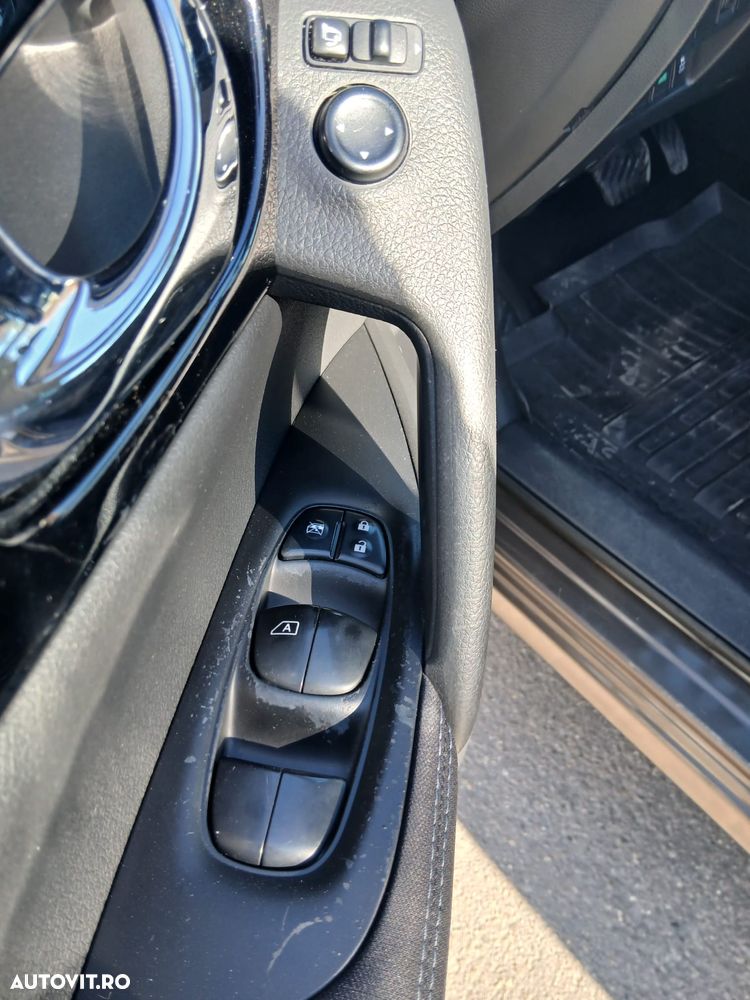 Nissan Qashqai 1.6 DCI Start/Stop X-TRONIC Acenta - 11