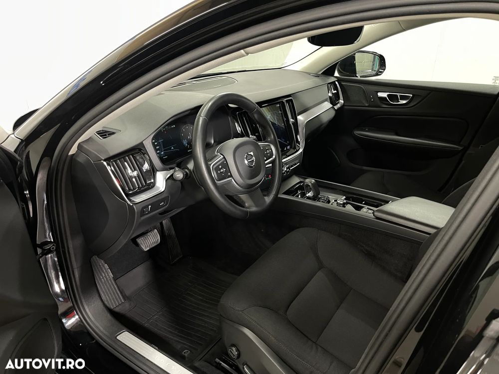 Volvo S60 B4 MHEV AT Plus Dark - 6