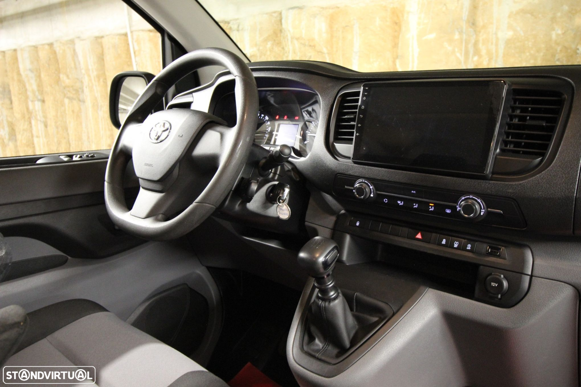 Toyota Proace 1.6 D-4D L1 6L - 28