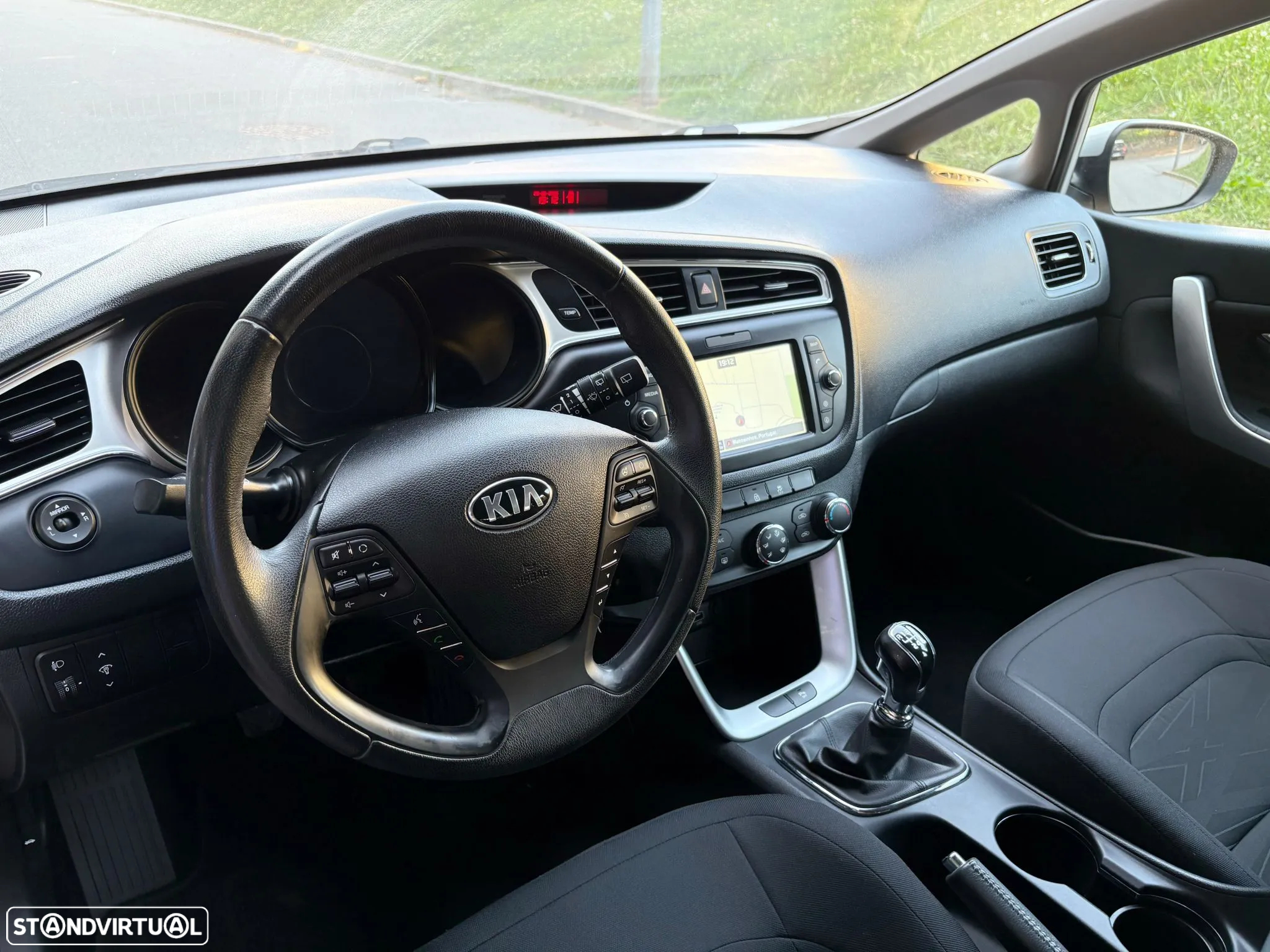 Kia Ceed 1.4 CRDi Nav Line - 11