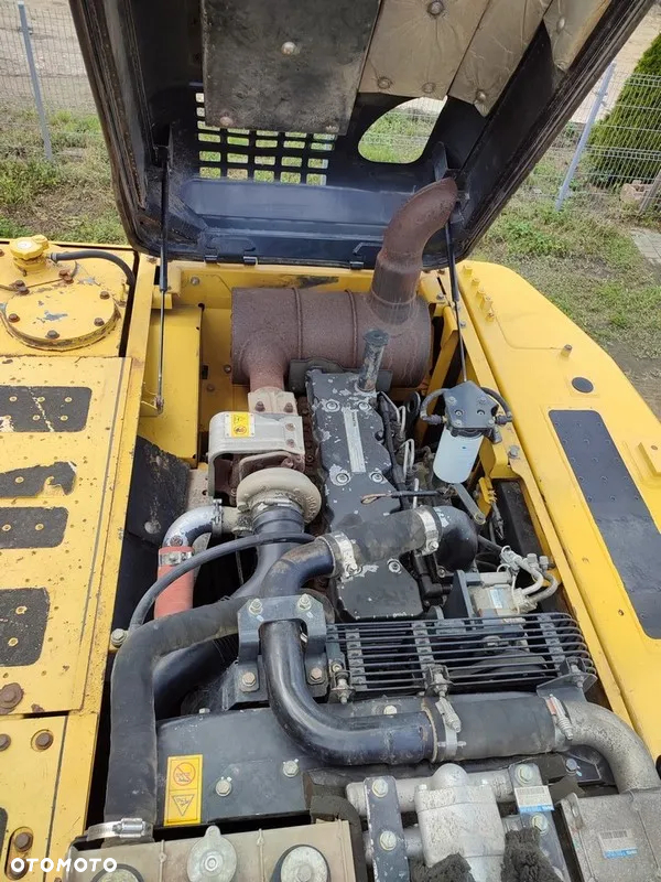 Komatsu PC 210 LC-8 - 18