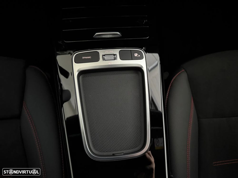 Mercedes-Benz A 180 7G-DCT AMG Line - 32