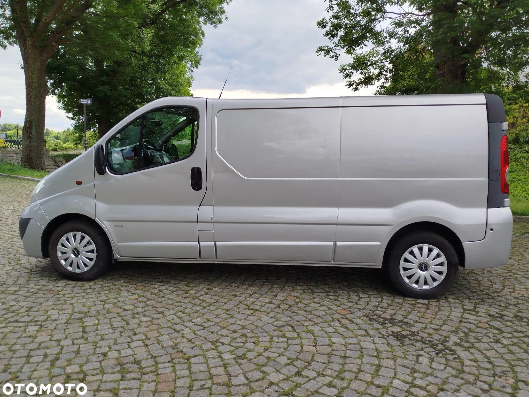 Opel Vivaro - 8