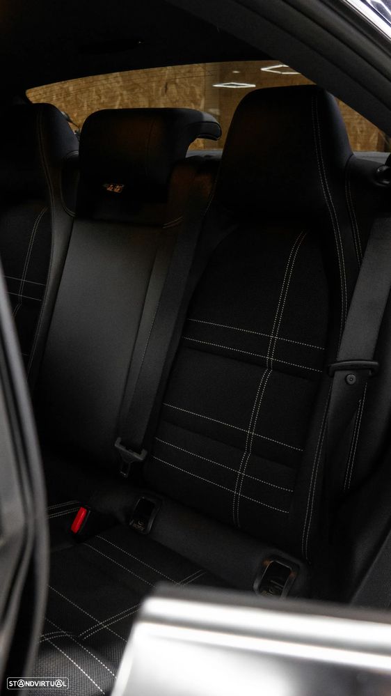 Mercedes-Benz CLA 200 - 18