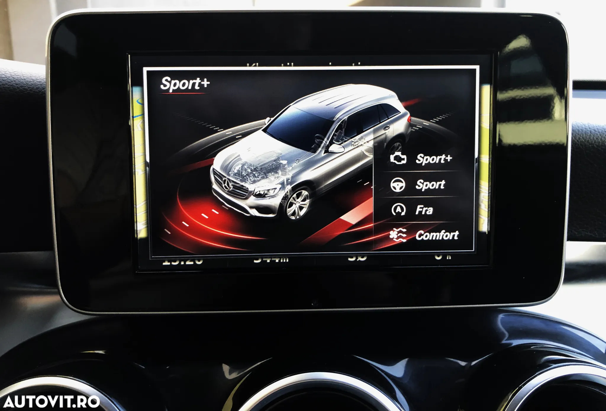 Mercedes-Benz GLC 220 d 4Matic 9G-TRONIC - 25