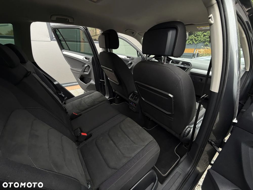 Volkswagen Tiguan - 17