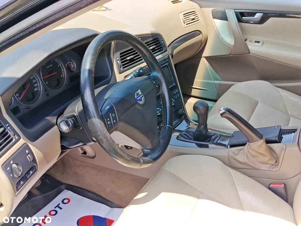 Volvo S60 2.4D5 Momentum - 10
