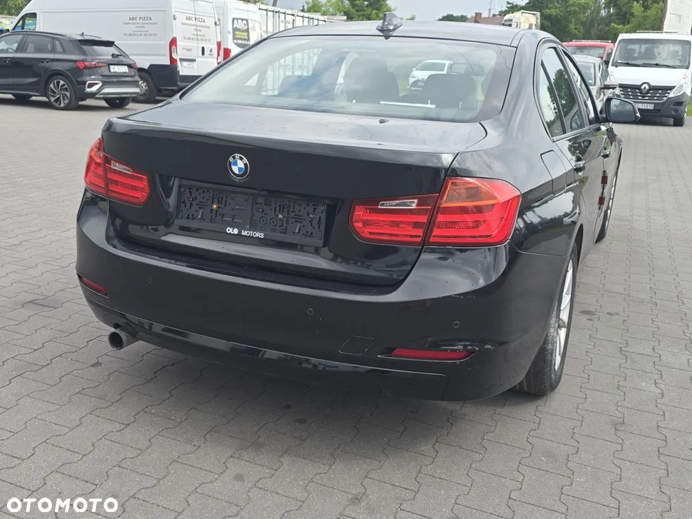 BMW Seria 3 318d - 8