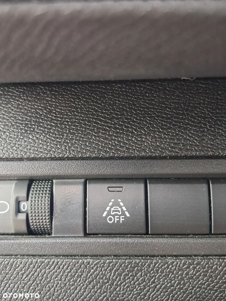 Peugeot 3008 BlueHDi 130 Stop & Start EAT8 Allure - 22
